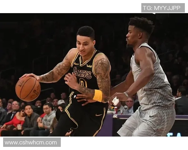 凯尔库兹马的篮球之路与个人成长探索之旅 凯尔库兹马的篮球之路与个人成长探索之旅