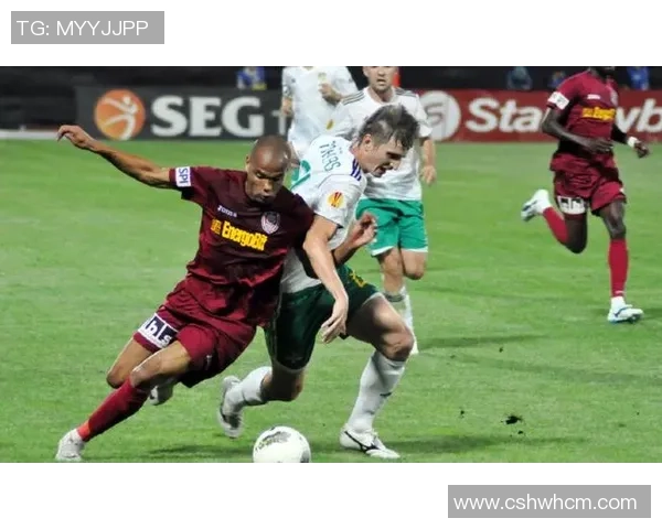 克卢日与索陆的激烈对决揭示了足球战术与团队合作的重要性