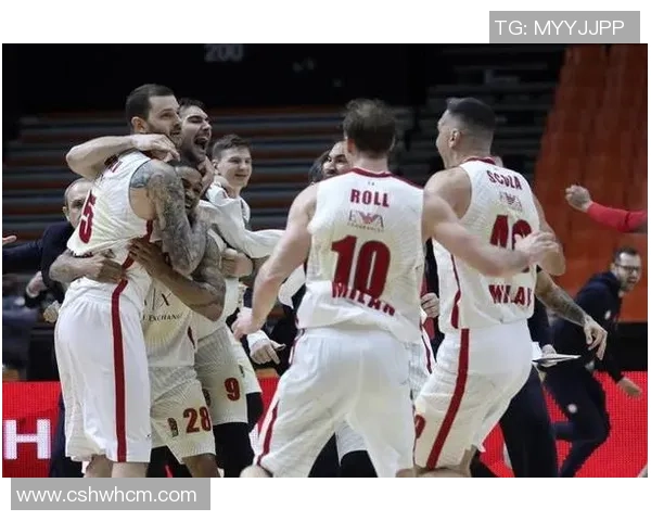 帕纳辛纳与阿尔巴的激烈对决揭示篮球战术与团队合作的重要性 帕纳辛纳与阿尔巴的激烈对决揭示篮球战术与团队合作的重要性